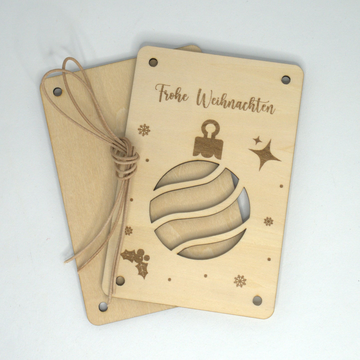 Geldgeschenk Weihnachten – Holzkarte mit Weihnachtskugel „Frohe Weihnachten“