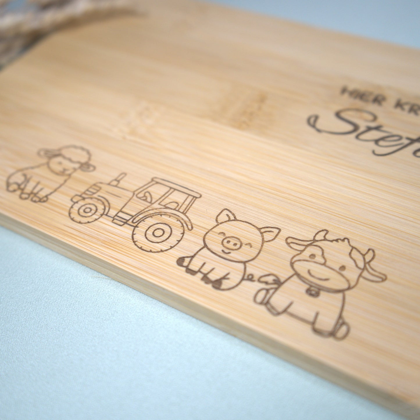 Personalisiertes Frühstücksbrettchen aus Bambus