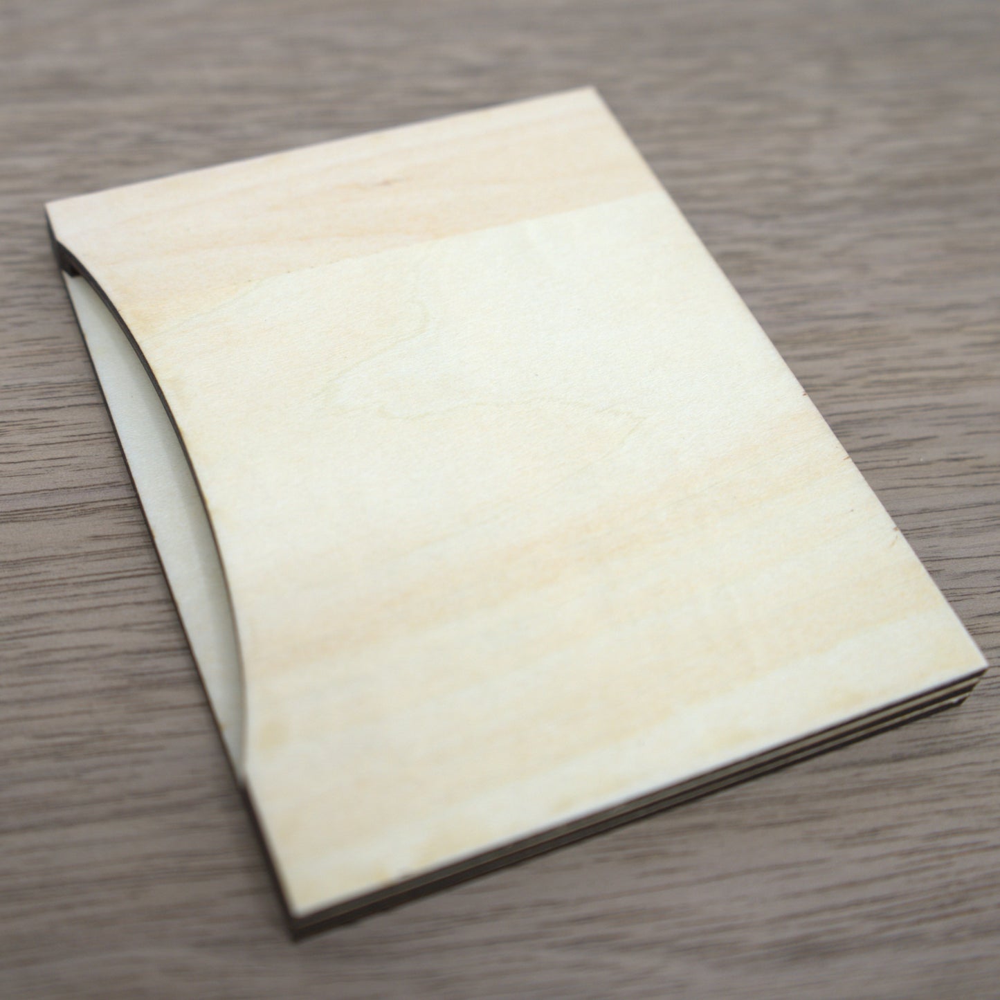 Personalisierter Fotorahmen aus Holz – mit Gravur