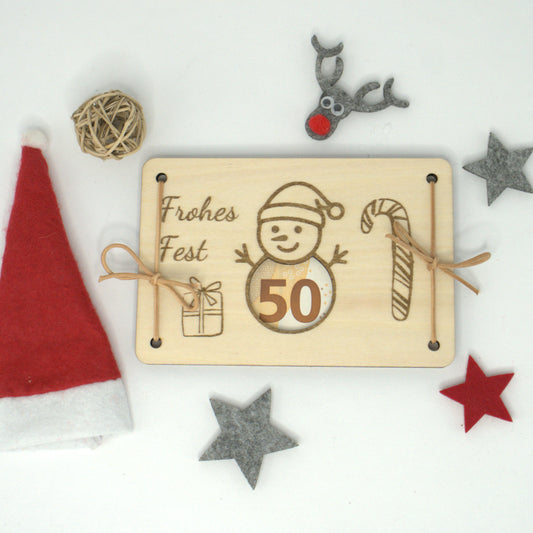 Holz-Geldgeschenk Weihnachten mit Schneemann-Gravur und Lederbändchen