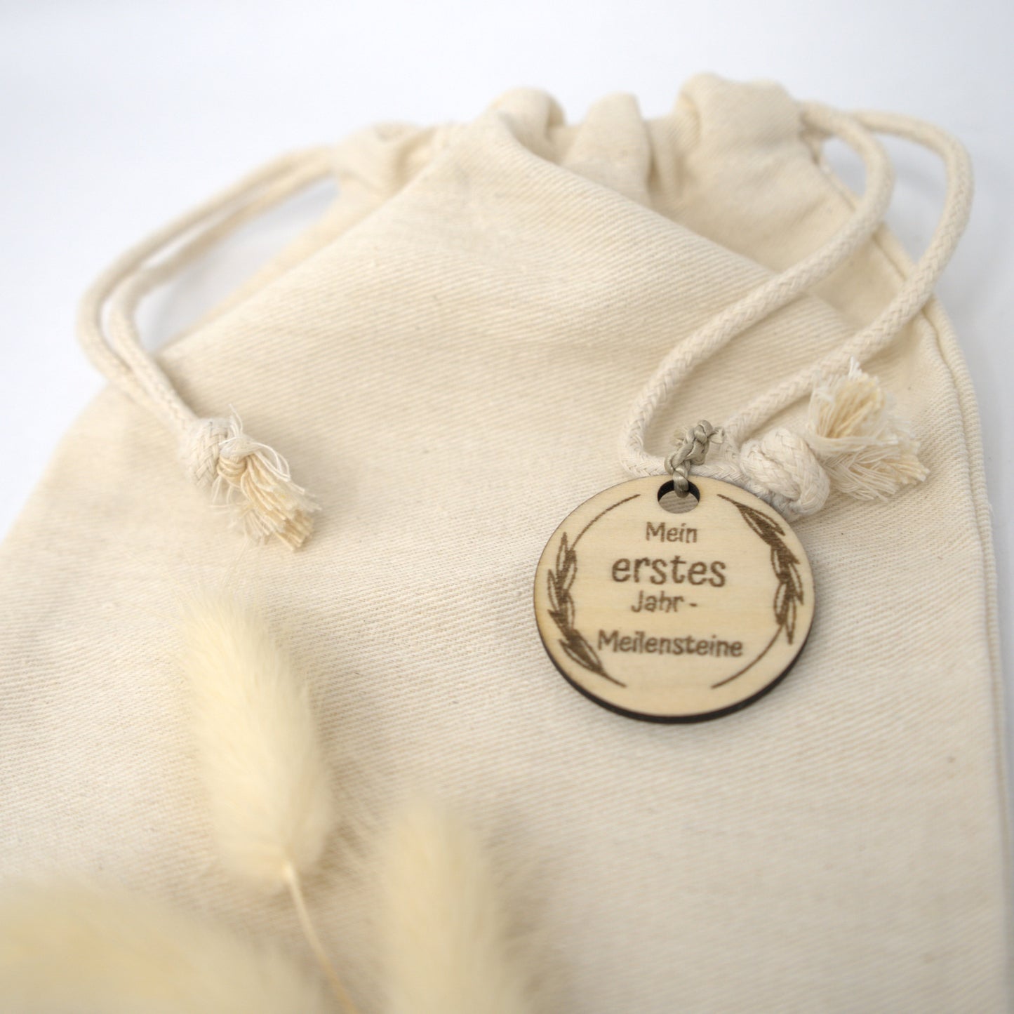 Mein erstes Jahr – liebevoll gravierte Meilensteine aus Holz
