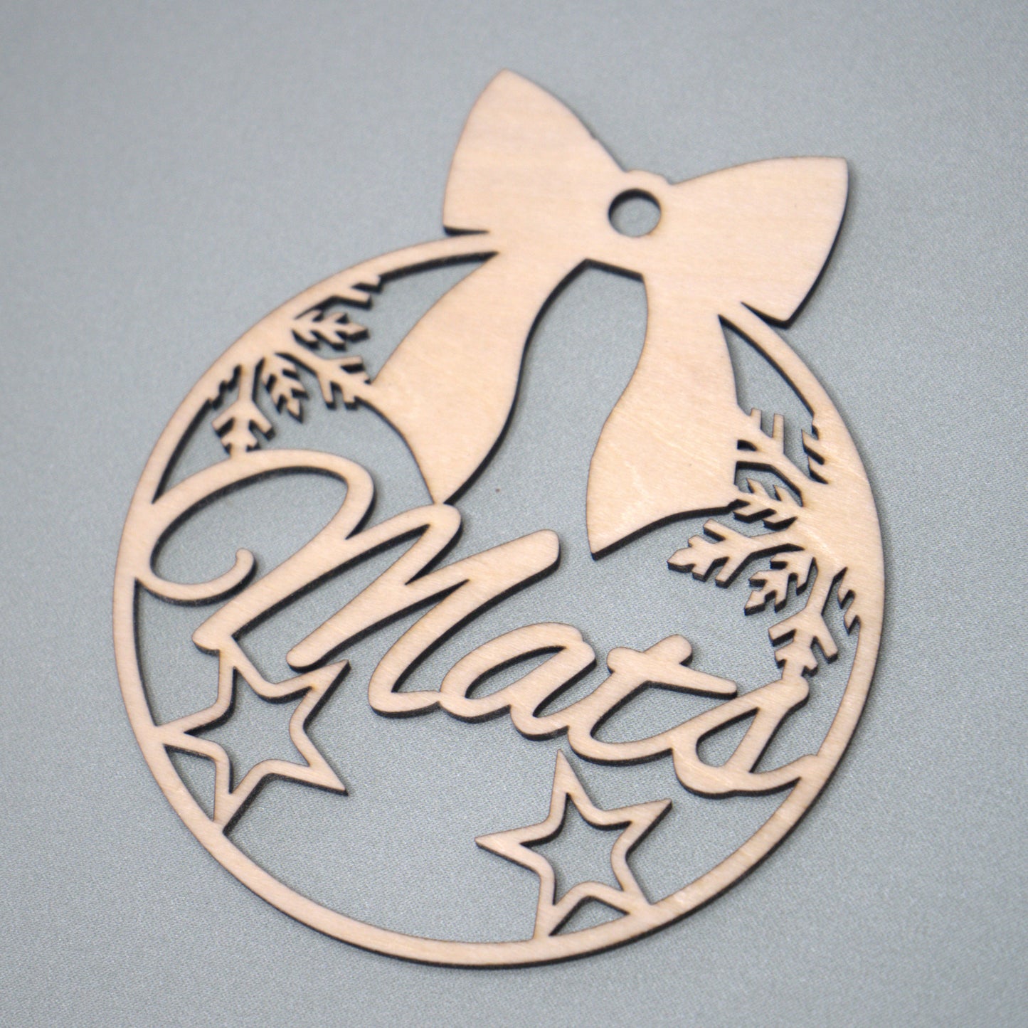 Personalisierter Weihnachtsbaumanhänger aus Holz | 4 Motive zur Auswahl