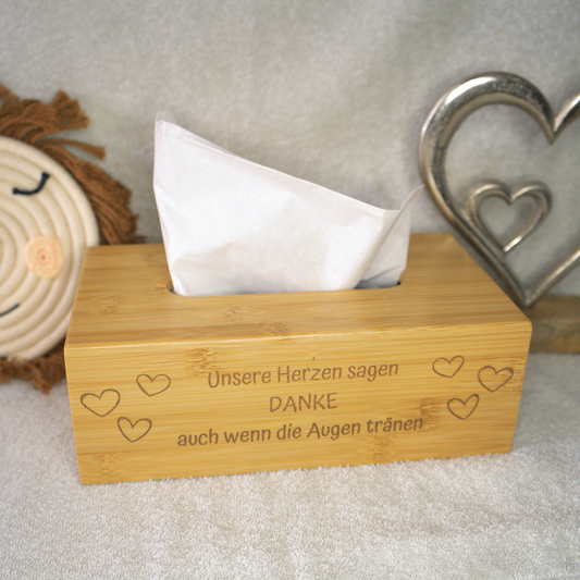 Taschentuchbox aus Bambus – „Unsere Herzen sagen Danke“